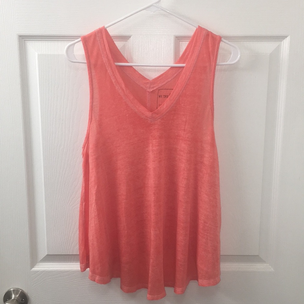 NWT - Flowy V-Neck Sleeveless Shirt/Tank